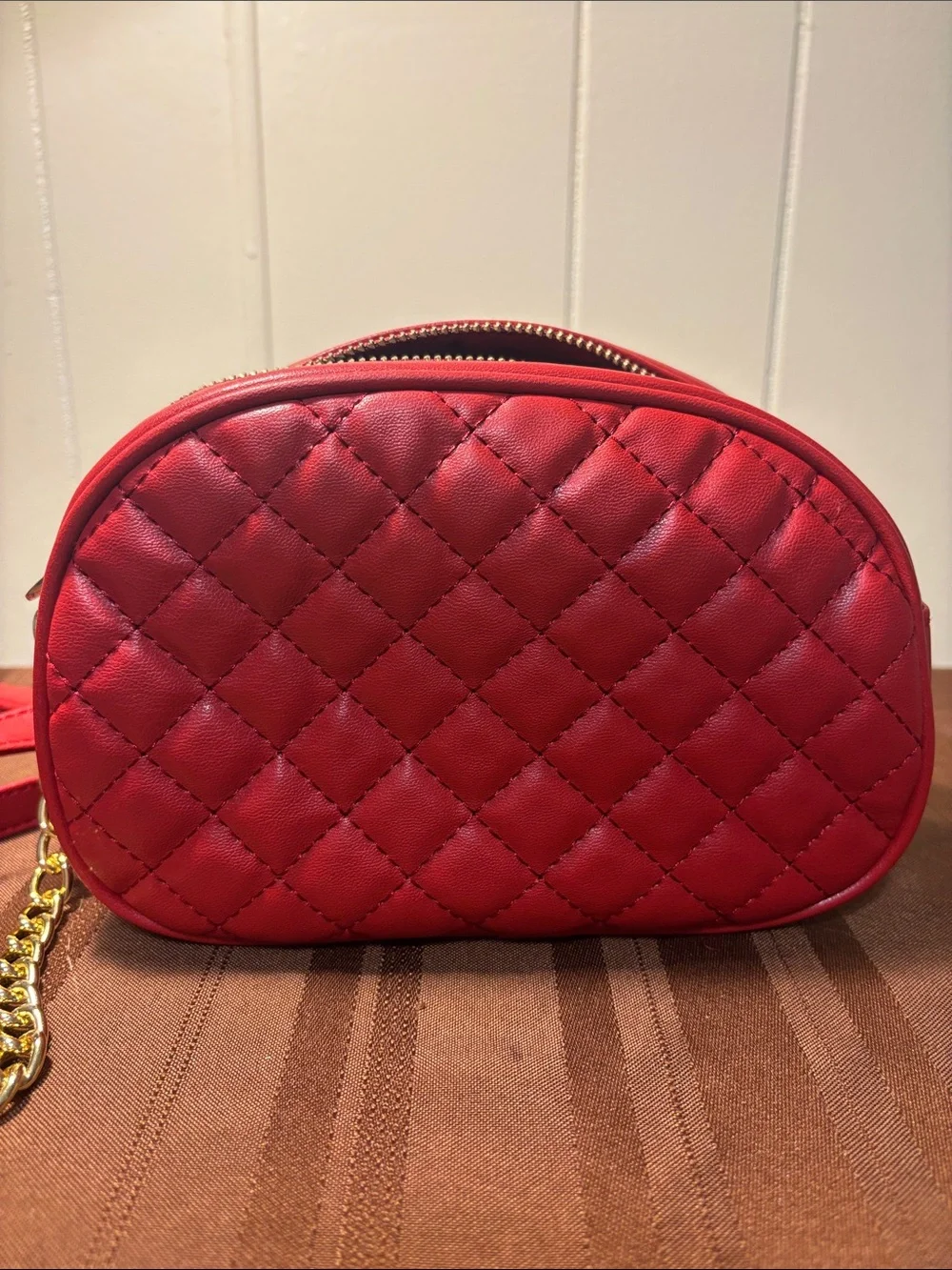 NWT Valentino Orlandi Red Quilted Crossbody Shoulder Camera Bag with Dust Bag